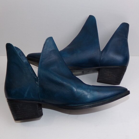 Free People Women's Charm Double V Ankle Boots Ink Blue Leather  Sz 38 - Picture 11 of 12